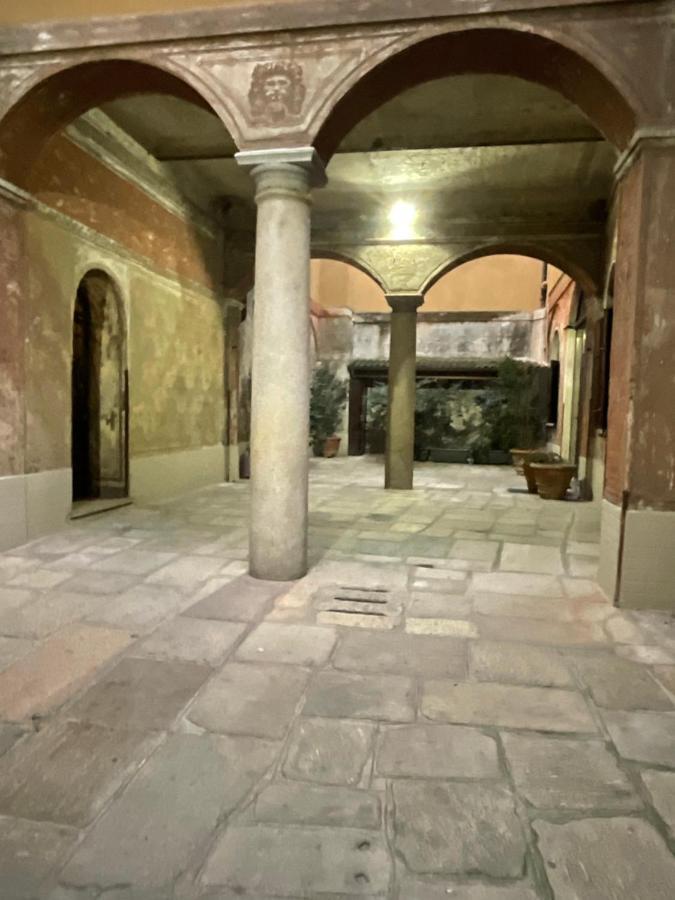 Apartment In 3 Minutes From Duomo Ingresso Via Dei Piatti Milan Exterior photo